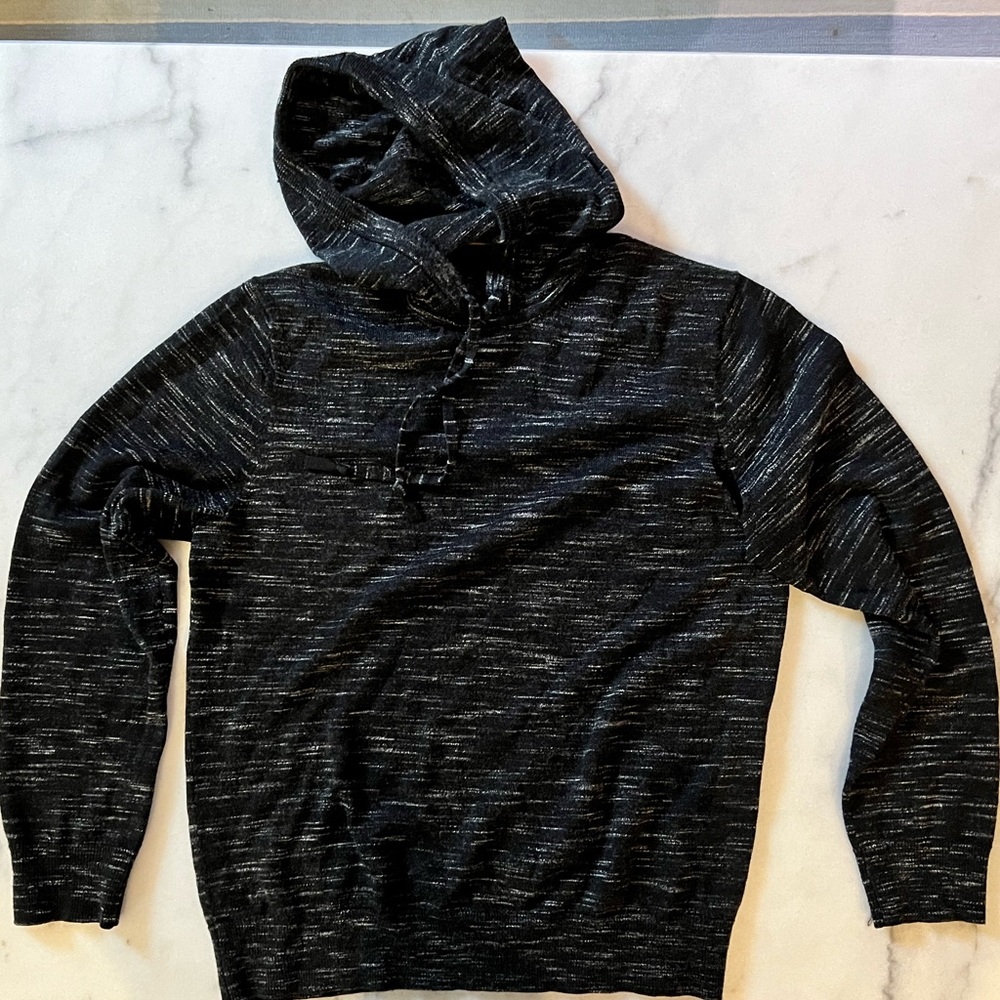 Men’s 100% wool lightweight sweater from club Monaco
